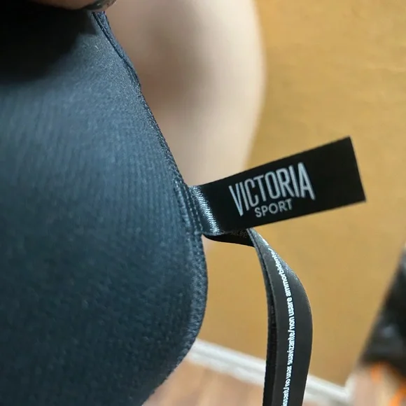 Victoria Black Zip-Front Sports Bra - Picture 3 of 7